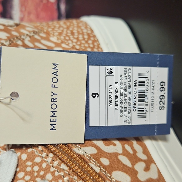 Tan and White Canvas Sneakers with Paisley Print - Picture 6 of 6